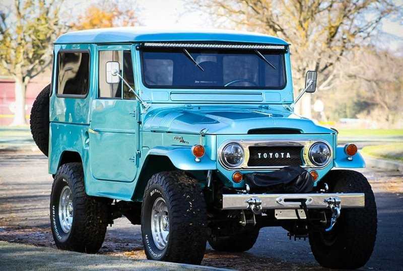 Идеально отреставрированный 56-летний Toyota Land Cruiser продают за 2,2 миллиона рублей
