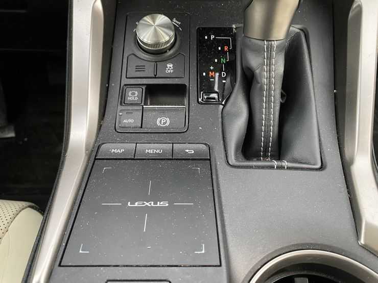 Испытание холодом: проблемы Lexus NX300 в длительном зимнем тест-драйве