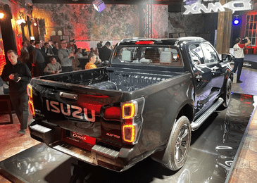 Извините за опоздание: Isuzu D-Max третьего поколения доехал до России