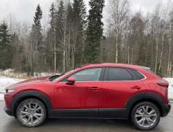 «Матрешка» высокого полета: видеообзор кроссовера Mazda CX-30