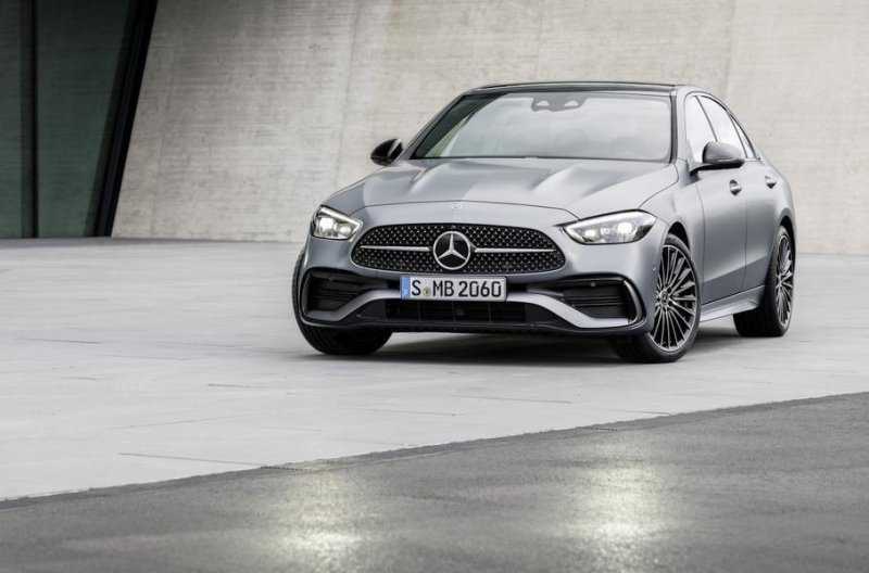 Новый Mercedes-Benz C-Class, электрический Hyundai Ioniq 5 и Land Rover Defender с мотором V8: главное за неделю