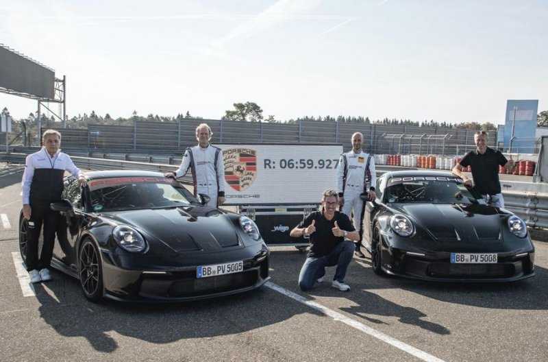 Новый Porsche 911 GT3 получил двигатель от лимитированного 911 Speedster