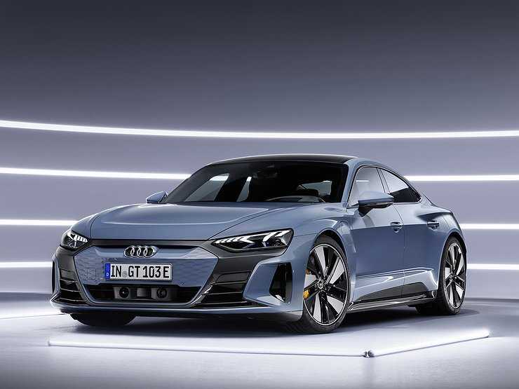 Новый седан Audi e-tron GT сделали из Porsche