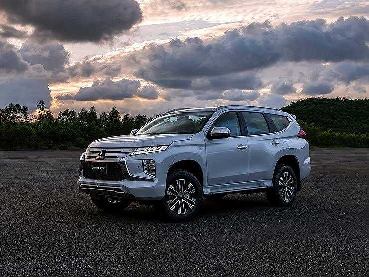Объявлена дата начала продаж в России нового Mitsubishi Pajero Sport