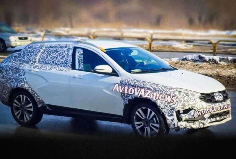 Обновленную Lada Vesta SW Cross впервые засняли во время тестов