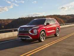 Первый обзор кроссовера Mitsubishi Outlander нового поколения
