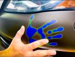 Посмотрите на Audi A4, которая меняет цвет от прикосновения