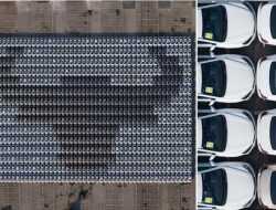 Посмотрите на гигантскую мозаику из 750 автомобилей Geely