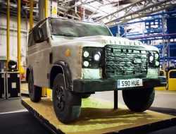 Посмотрите на Land Rover Defender, которым можно накормить 2000 человек