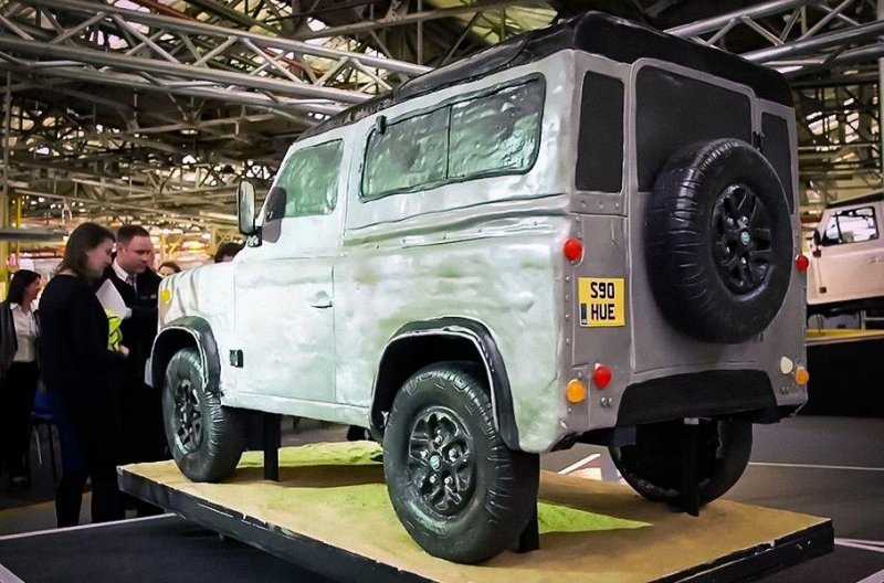 Посмотрите на Land Rover Defender, которым можно накормить 2000 человек