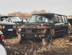 Посмотрите на огромное кладбище внедорожников Range Rover