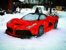 Посмотрите на снежную копию Ferrari LaFerrari в натуральную величину