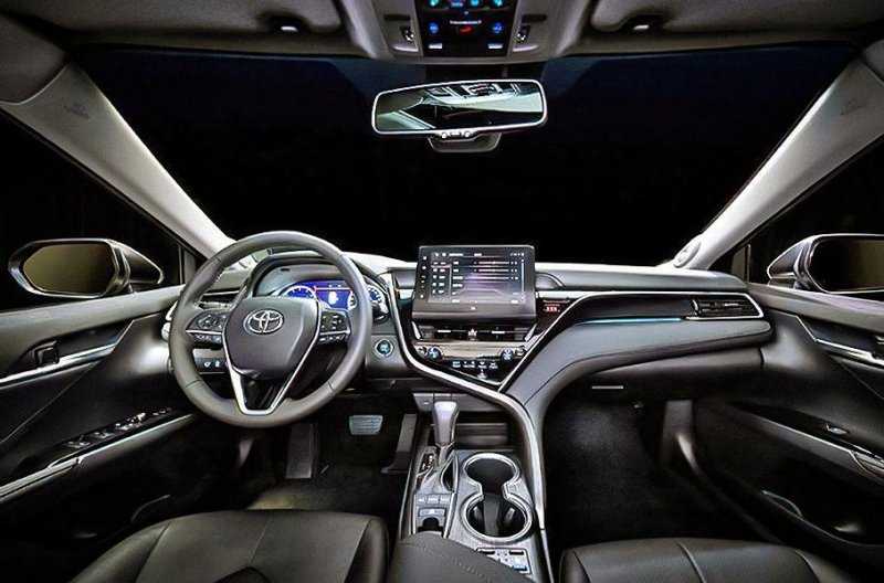 Представлена обновленная Toyota Camry с эксклюзивными опциями