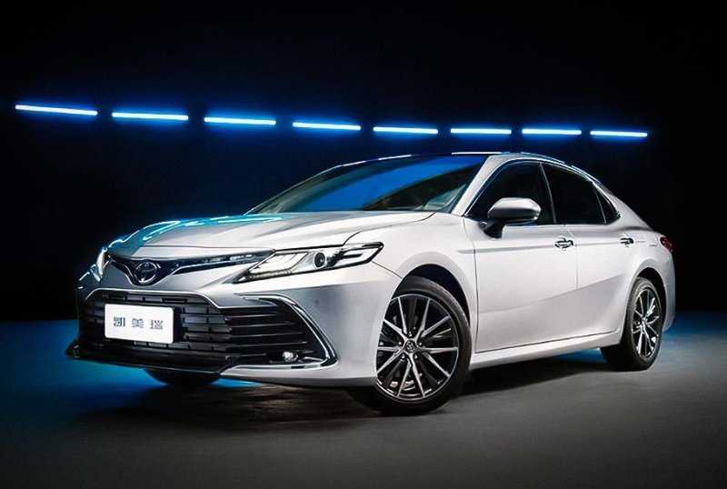 Представлена обновленная Toyota Camry с эксклюзивными опциями