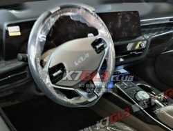 Рассекречен интерьер нового седана Kia, который больше и роскошнее K5