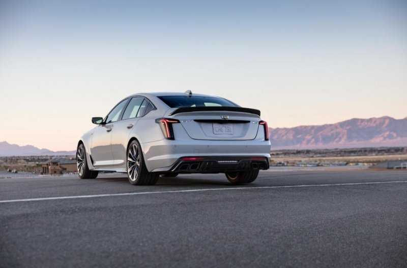 Самый мощный Cadillac, новый Ford F-150 Raptor и Nissan Pathfinder пятого поколения: главное за неделю