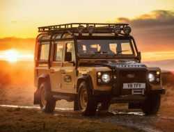 Спецверсию классического Land Rover Defender раскупили за три дня