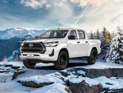 Стартовали продажи бюджетной версии пикапа Toyota Hilux