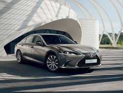 Стартовали российские продажи Lexus ES с умными опциями