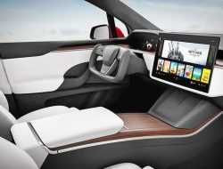 Tesla Model S и X научили самостоятельно включать заднюю передачу