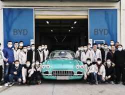 В Китае начали собирать копию Chevrolet Corvette C1, а американцы и не против