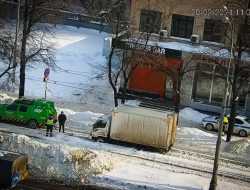В Москве появились «рельсы глупости». За неделю там застряли двое