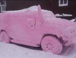 Видео: что будет, если мыть машину на улице в 40-градусный мороз