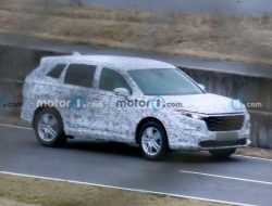 Новую Honda CR-V впервые сфотографировали во время испытаний