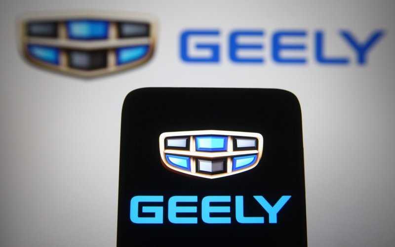
            Geely создаст отдельный «электрический» бренд для конкуренции с Tesla
        