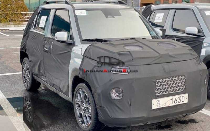 
            Появились новые фотографии самого маленького кроссовера Hyundai
        