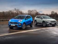 Базовые ценности. Тест-драйв Toyota RAV4 и Kia Sportage