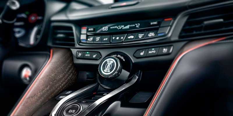 
            Acura рассказала о самом мощном седане в своей истории
        