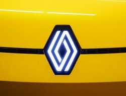 Renault показала новый логотип