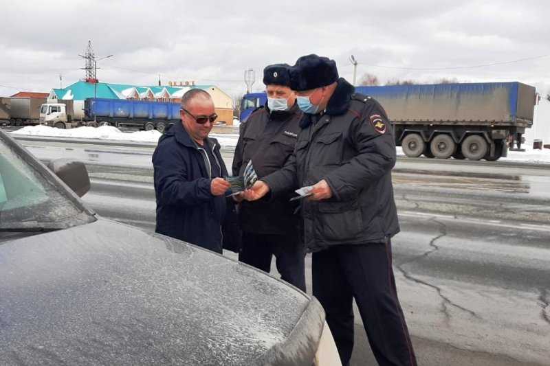 
            ГИБДД организовала на дороге фотовыставку с кадрами страшных аварий
        
