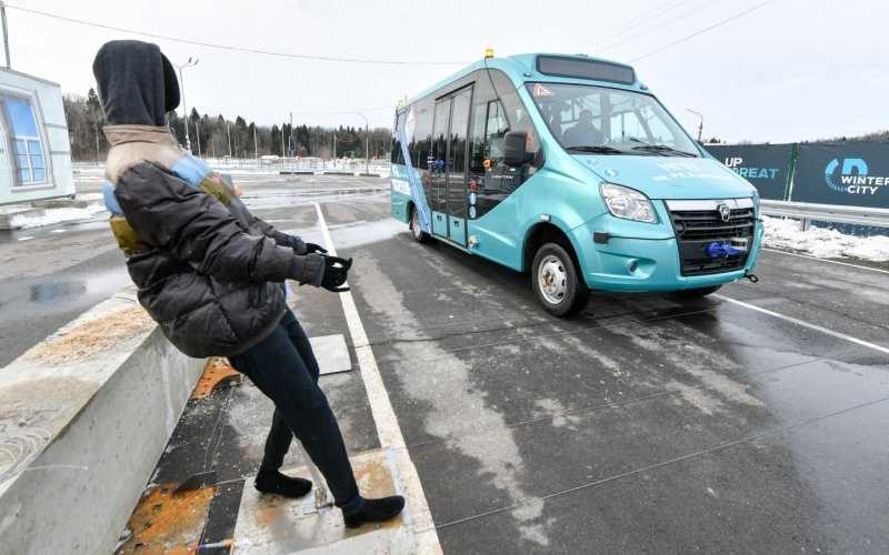 
            В России в 2021 году начнут тестировать беспилотники на общих дорогах
        