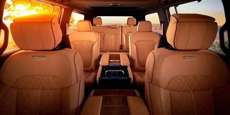 
            Jeep представил флагманские внедорожники Wagoneer и Grand Wagoneer
        