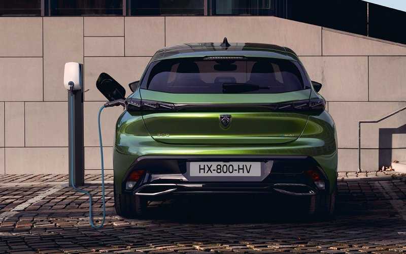 
            Peugeot представил первую машину с новым логотипом
        