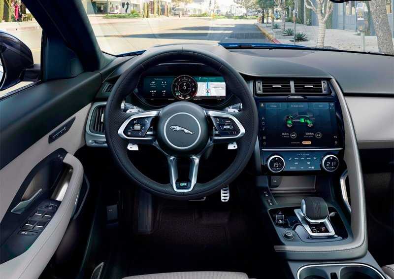 
            Jaguar назвал российскую стоимость обновленного кроссовера E-Pace
        