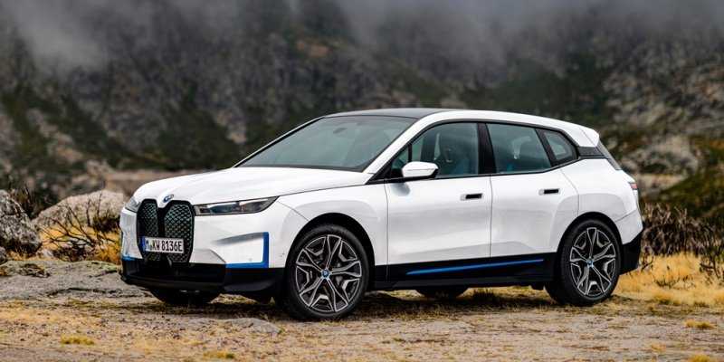 
            BMW привезет в Россию новый кроссовер в 2022 году
        