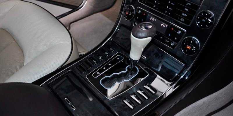 
            Сделанный для Муаммара Каддафи Maybach показали на видео
        