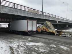 «Мост глупости» в Петербурге закроют на два месяца для ремонта