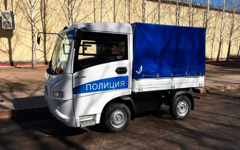 
            В России начался выпуск миниатюрного электрокара для полиции
        