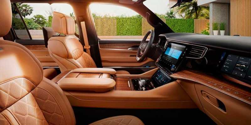 
            Jeep представил флагманские внедорожники Wagoneer и Grand Wagoneer
        