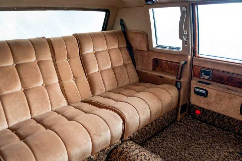 
            Советский лимузин 1980 года выставили на продажу за 8,9 млн рублей
        