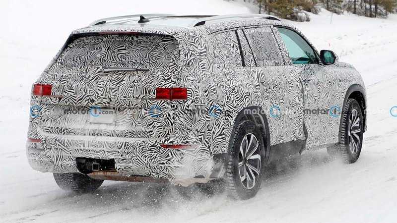 
            Audi вывела на тесты новый большой кроссовер. Фото
        
