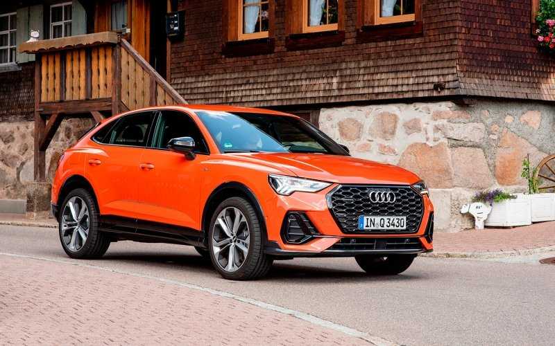 
            Audi отправит на сервис кроссоверы Q3 в России
        