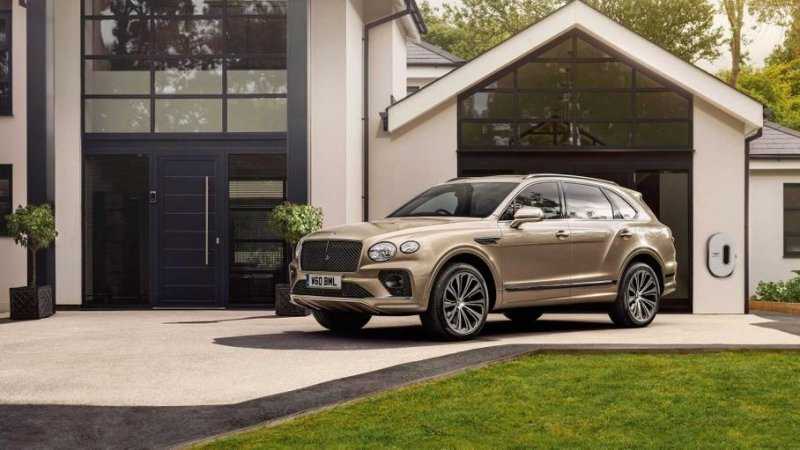 Bentley предложила 26 новых цветов кузова для обновлённой Bentayga