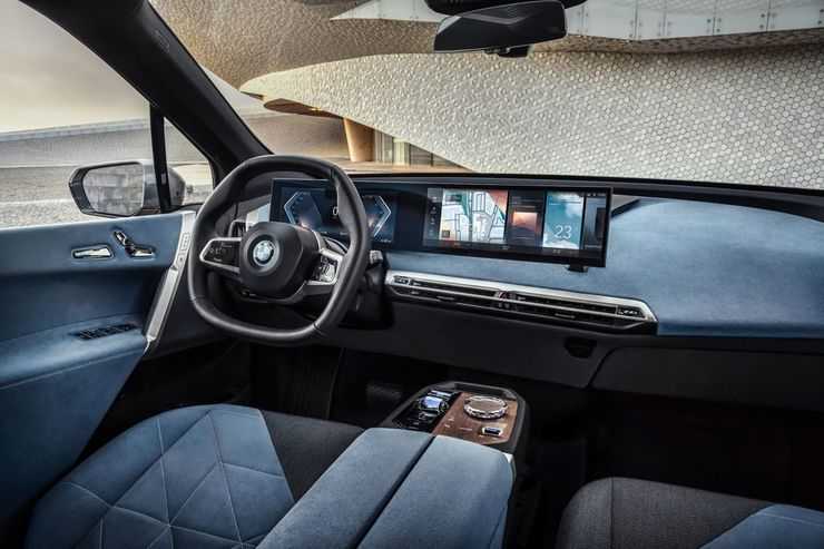 BMW привезет в Россию новейший кроссовер