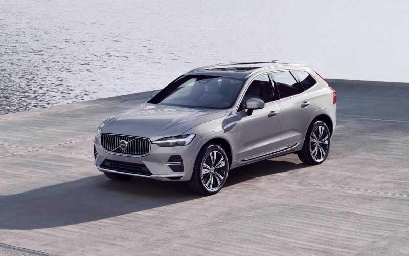 
            Volvo обновила кроссовер XC60
        