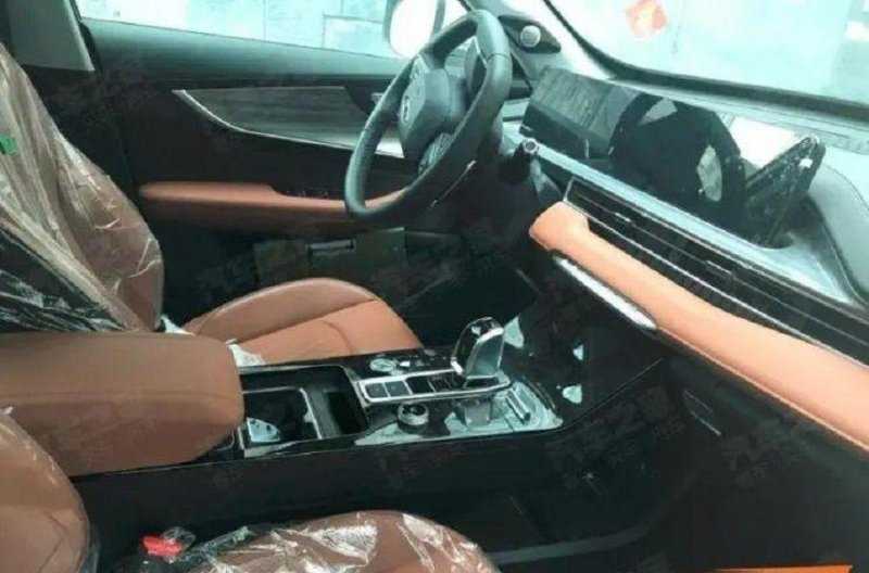 Chery Tiggo 8 Plus подключили к розетке
